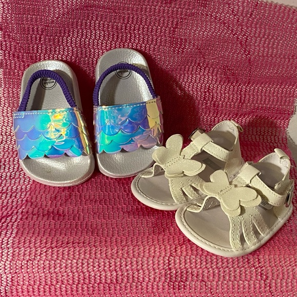 3/$20 💞 Infant Sandals Bundle - Picture 2 of 10